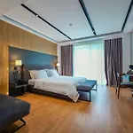 Uji Ftohte Hotel 4*