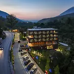 Uji Ftohte Tepelene