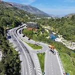 Uji Ftohte Hotel Tepelene