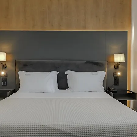 Uji Ftohte Hotel Tepelene