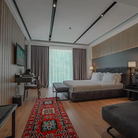 מלון Uji Ftohte Tepelene