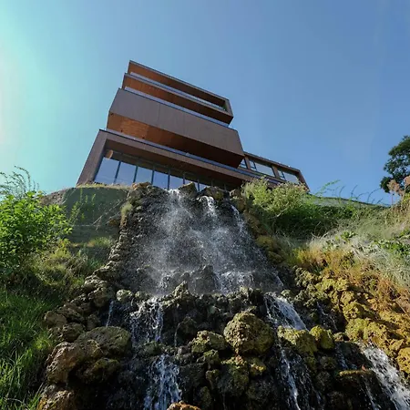 Uji Ftohte Hotel Tepelene