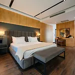 Uji Ftohte Otel Tepelene
