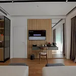 Uji Ftohte Hotel