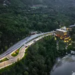 Otel Uji Ftohte Tepelene