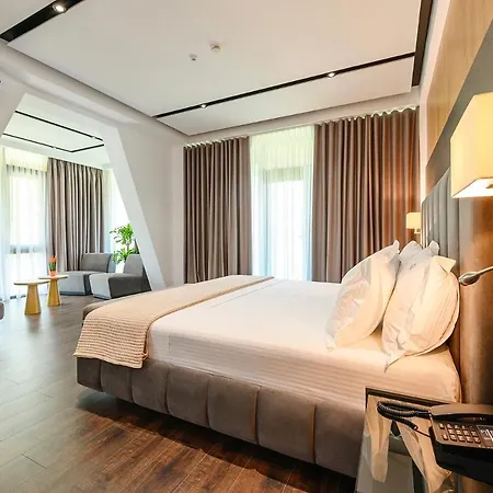 Hotel Uji Ftohte 4*