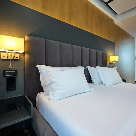 Uji Ftohte Hotel Tepelene