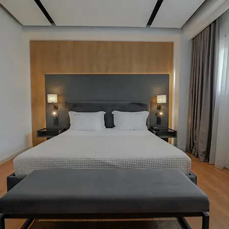 Uji Ftohte Hotel Tepelene