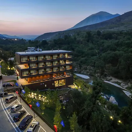 Hotel Uji Ftohte