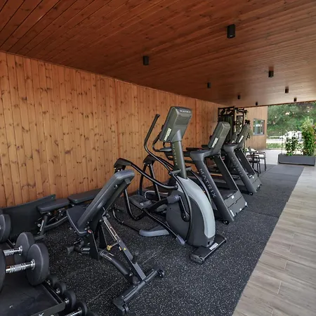 Hotel Uji Ftohte 4*
