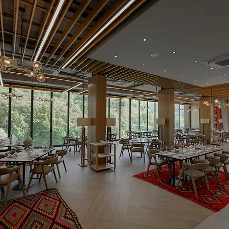 Hotel Uji Ftohte Tepelene