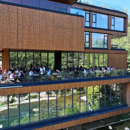 Uji Ftohte 4* Tepelene