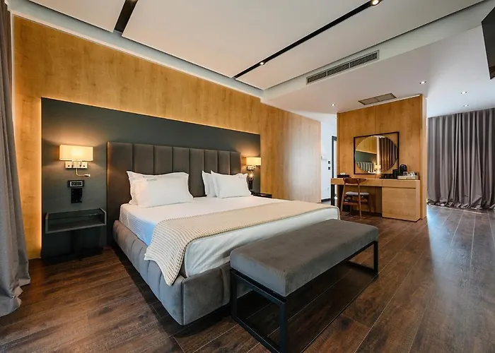Uji Ftohte Hotel Tepelene