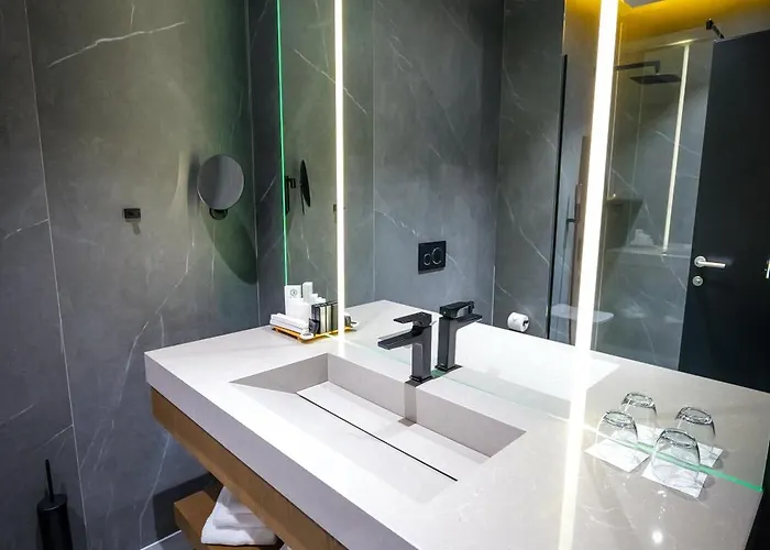 Uji Ftohte 4* Tepelene