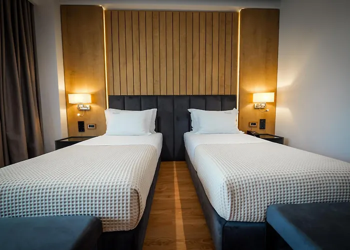 Uji Ftohte Hotel 4*