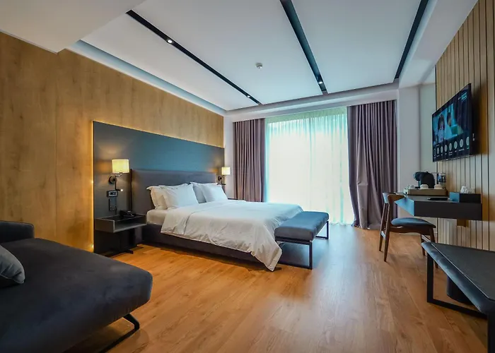 Uji Ftohte Hotel 4*