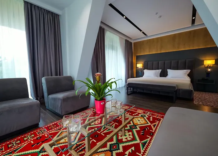 Uji Ftohte Hotel Tepelene