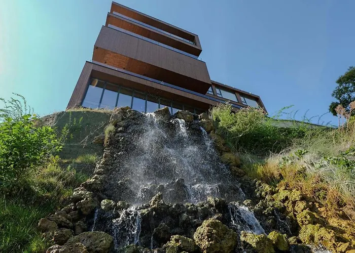 Uji Ftohte Hotel Tepelene