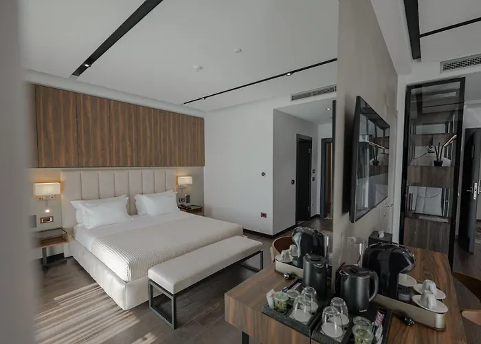 Uji Ftohte Hotel 4*