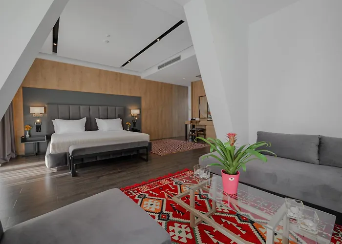 Uji Ftohte מלון 4*